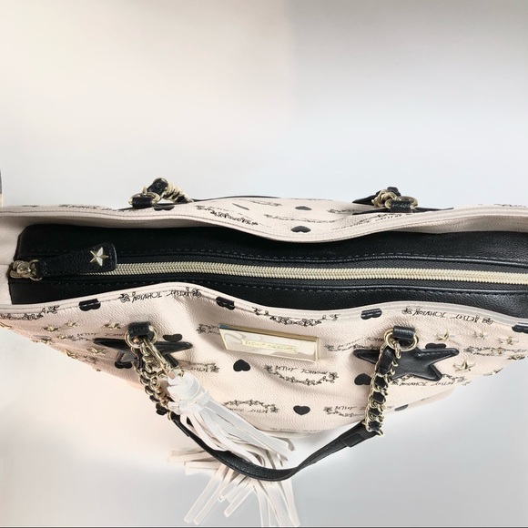 ❤️ BETSEY JOHNSON Star Studded Signature Hobo Bag Trendy Purse Day or Night - Picture 2 of 9